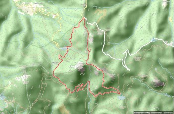 Itinéraire en boucle Casermette del Penna et Mont Trevine