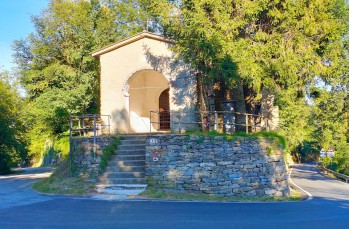 Weg von Montallegro nach Rapallo über den Passo della Crocetta