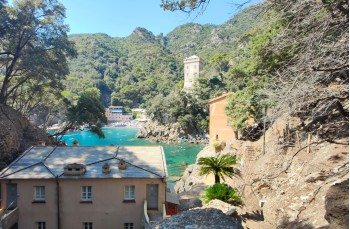 Trekking von San Fruttuoso di Camogli zur Höhe des Monte di Portofino