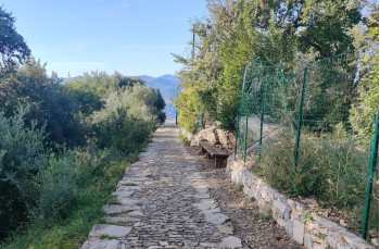 Rundweg von San Rocco di Camogli zum Semaforo Nuovo und Gaixella