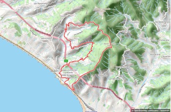 Rundweg von Cavi di Lavagna zu den Rocche di Sant'Anna