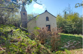Rundweg von Cavi di Lavagna zu den Rocche di Sant'Anna
