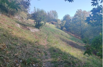Rundweg von Cavi di Lavagna zu den Rocche di Sant'Anna