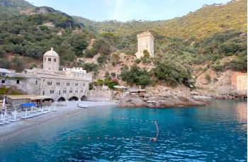 Malerische Strecke von San Fruttuoso nach Camogli