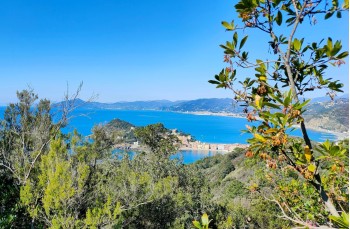 Itinerario ad anello di Punta Manara da Sestri Levante.