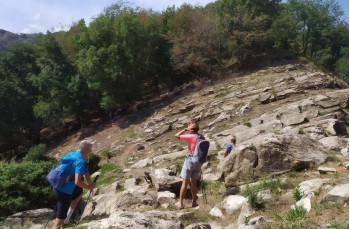 Ein langer Trail von etwa 22 Kilometern auf den Höhen von Rapallo